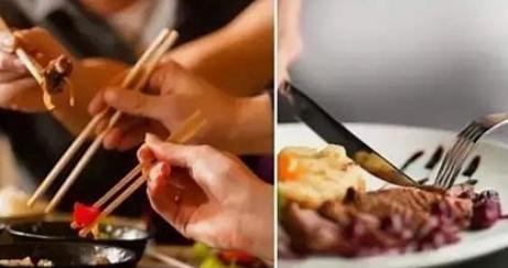 中国人为何偏爱筷子而非刀叉？
 
我们总以为用筷子是中国人与生俱来的本能，两根细