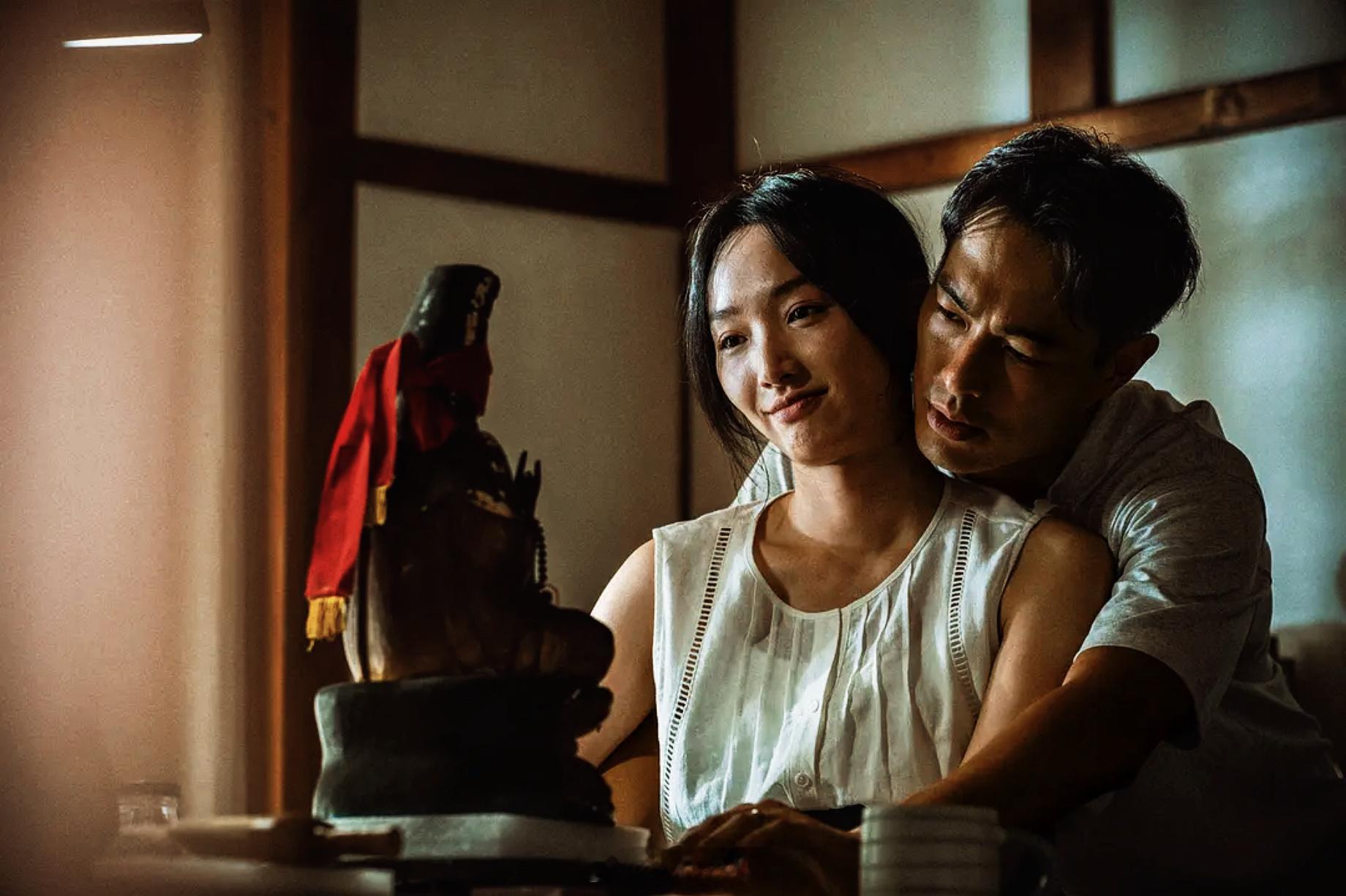 泥娃娃 (2025) 我的评分：我在微博聊电影 女性怀孕，不就是，被“附体”吗？