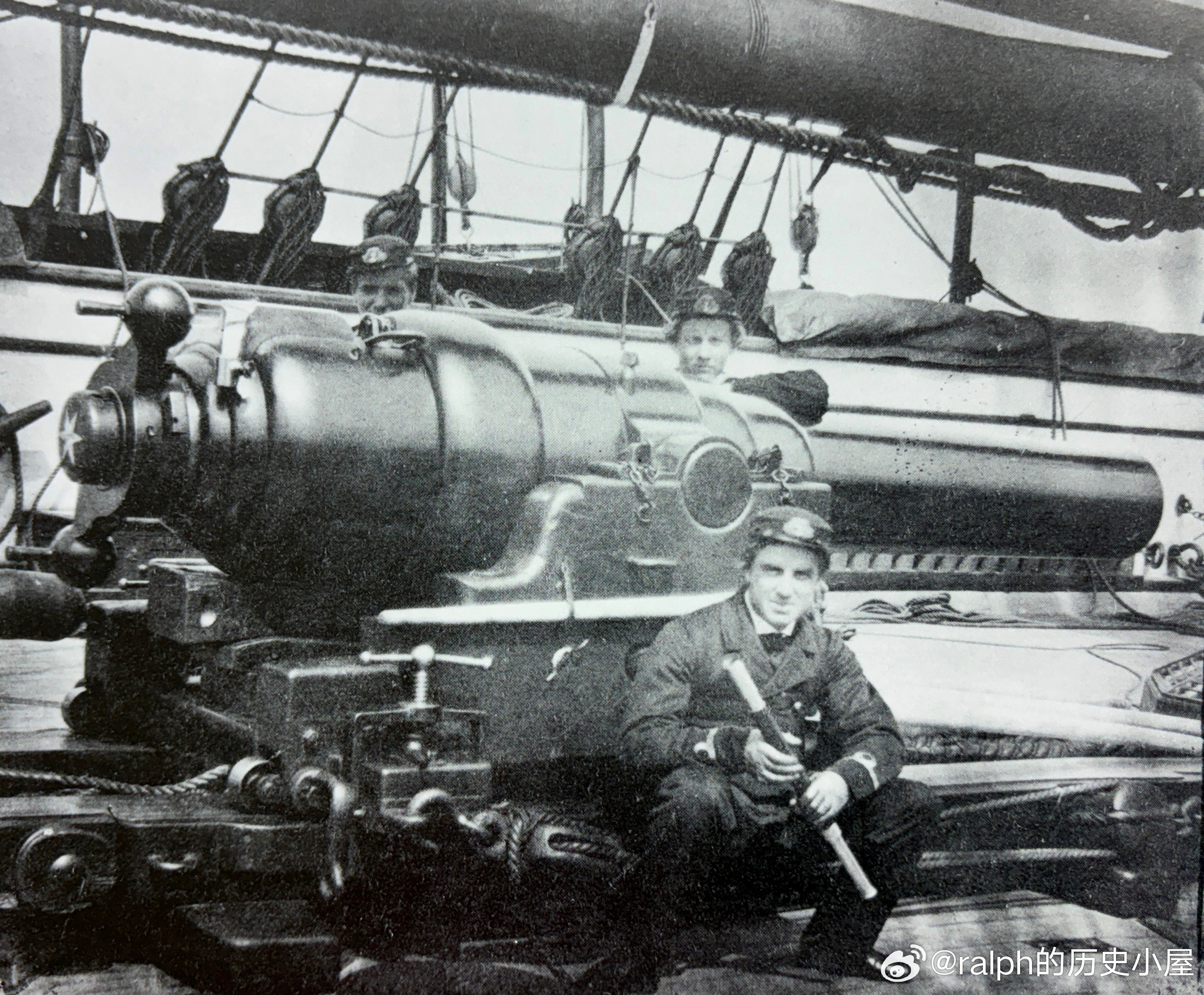 1860年12月20日服役的HMS Narcissus“水仙花”号巡洋舰上的阿姆