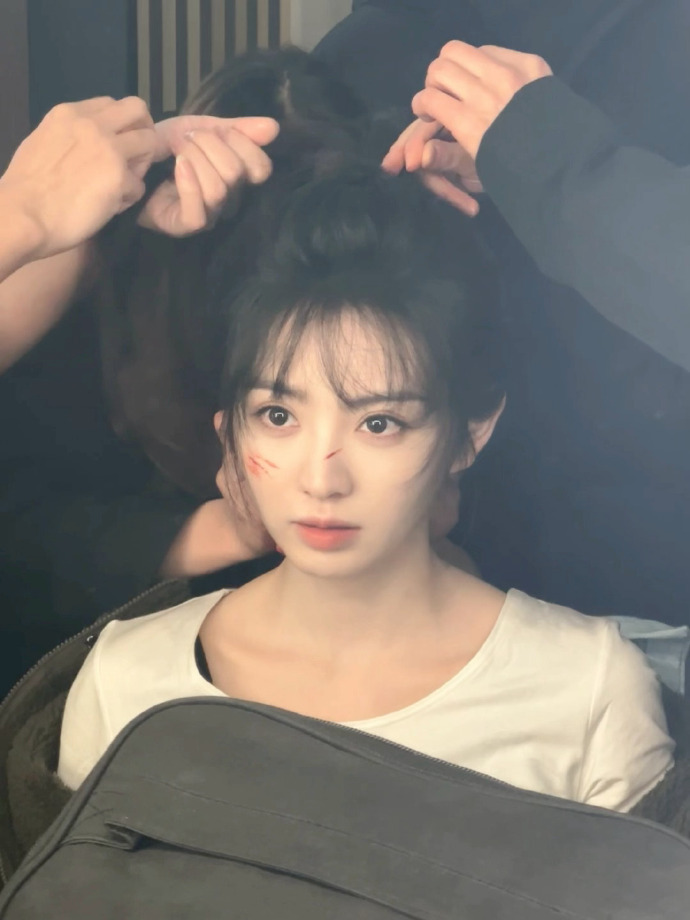 田曦薇樊长玉小样田曦薇逐玉化妆间live 田曦薇的化妆间live图也太可爱了吧！