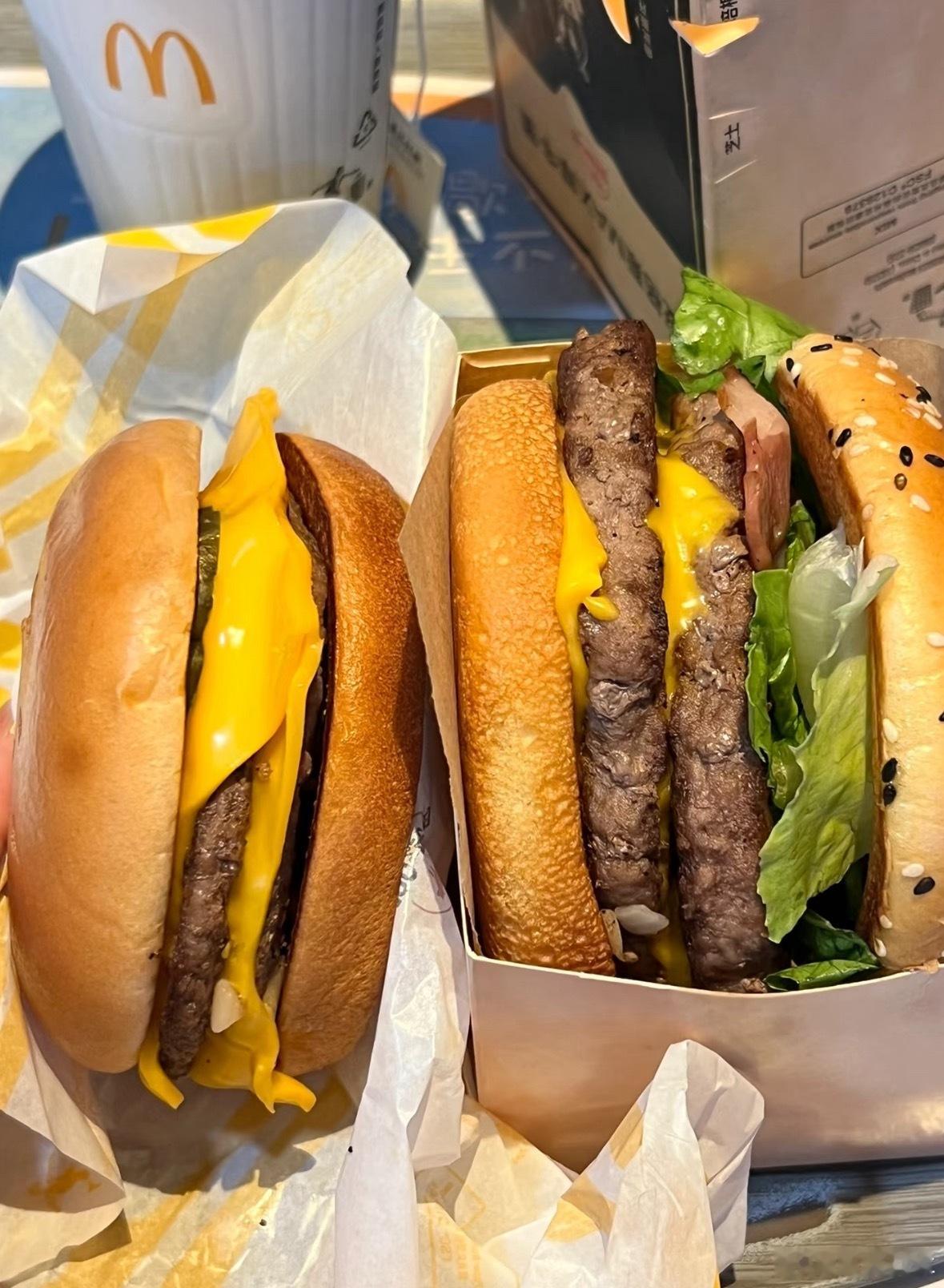 麦当劳涨价还好，我不经常吃麦当劳，要真是自己喜欢吃的涨价了，还真有点不爽。就像涨