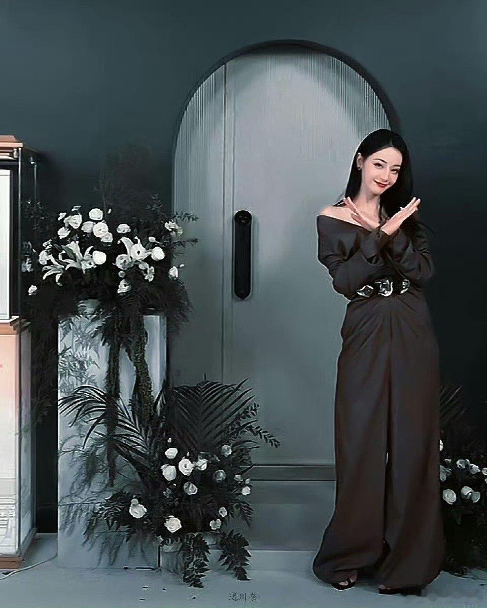 #迪丽热巴高定裤装look#巴巴终于走回咱明靓大美人的路线了！！！！！今天的妆造