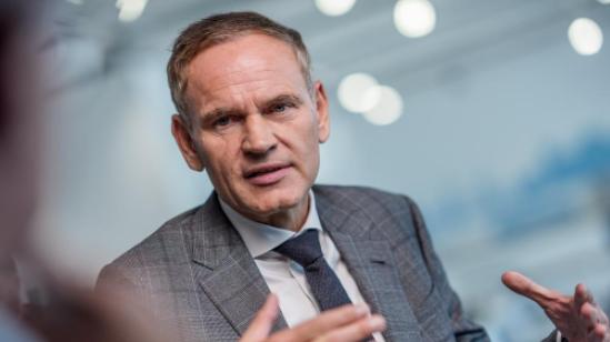 德国点名批评咱们，
德国媒体表示：中国正在将自己打造成世界头号“强国”，这已经严