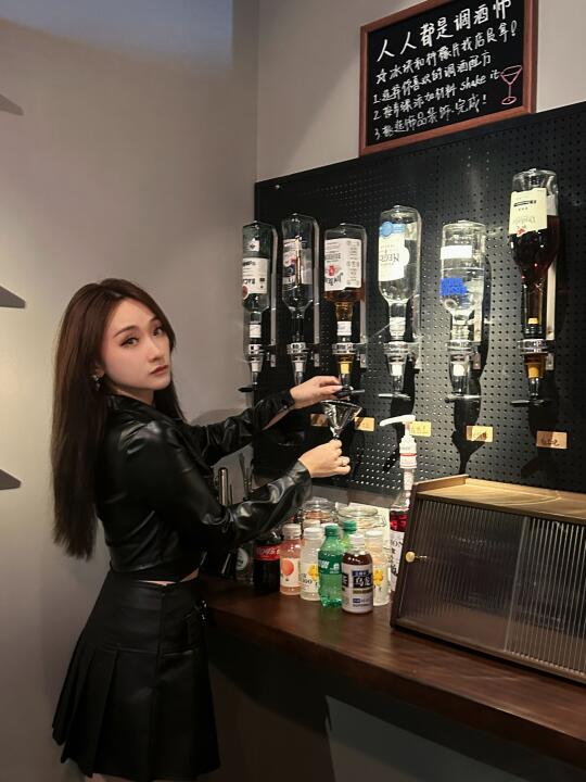 酒鬼集合！中山新开的精酿馆还可以Diy调酒🍸