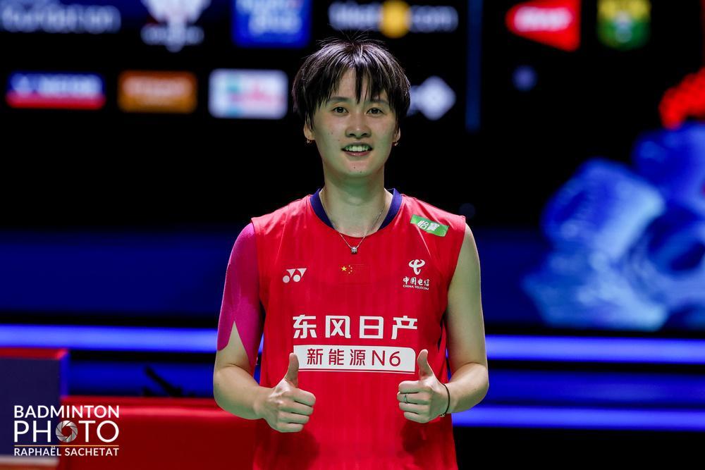 陈雨菲夺得赛季首冠！印尼大师赛女单决赛：陈雨菲 23-21、21-13 碧查梦2