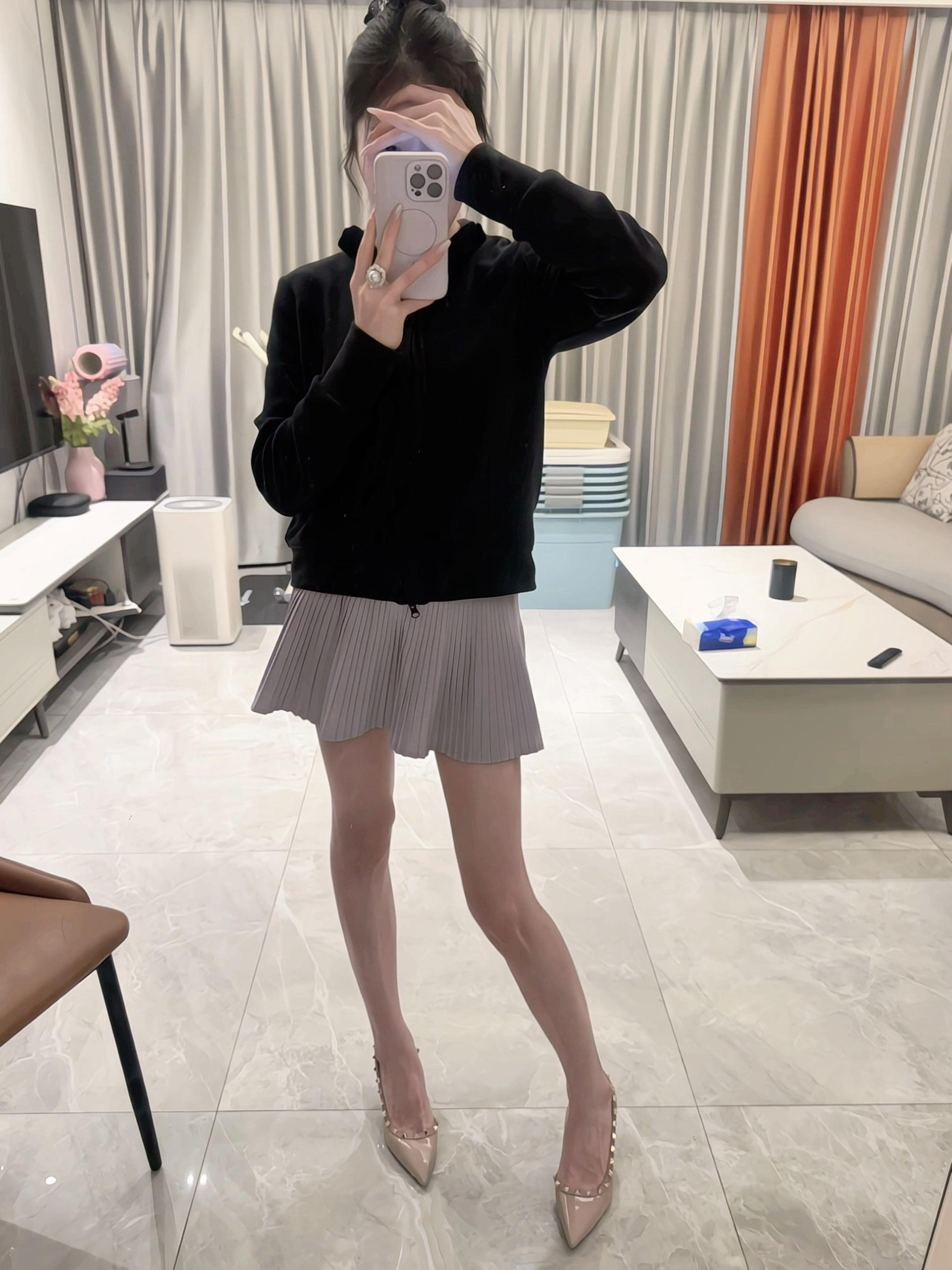 恨不得长八只脚，那样我就可以一次性穿四双😄