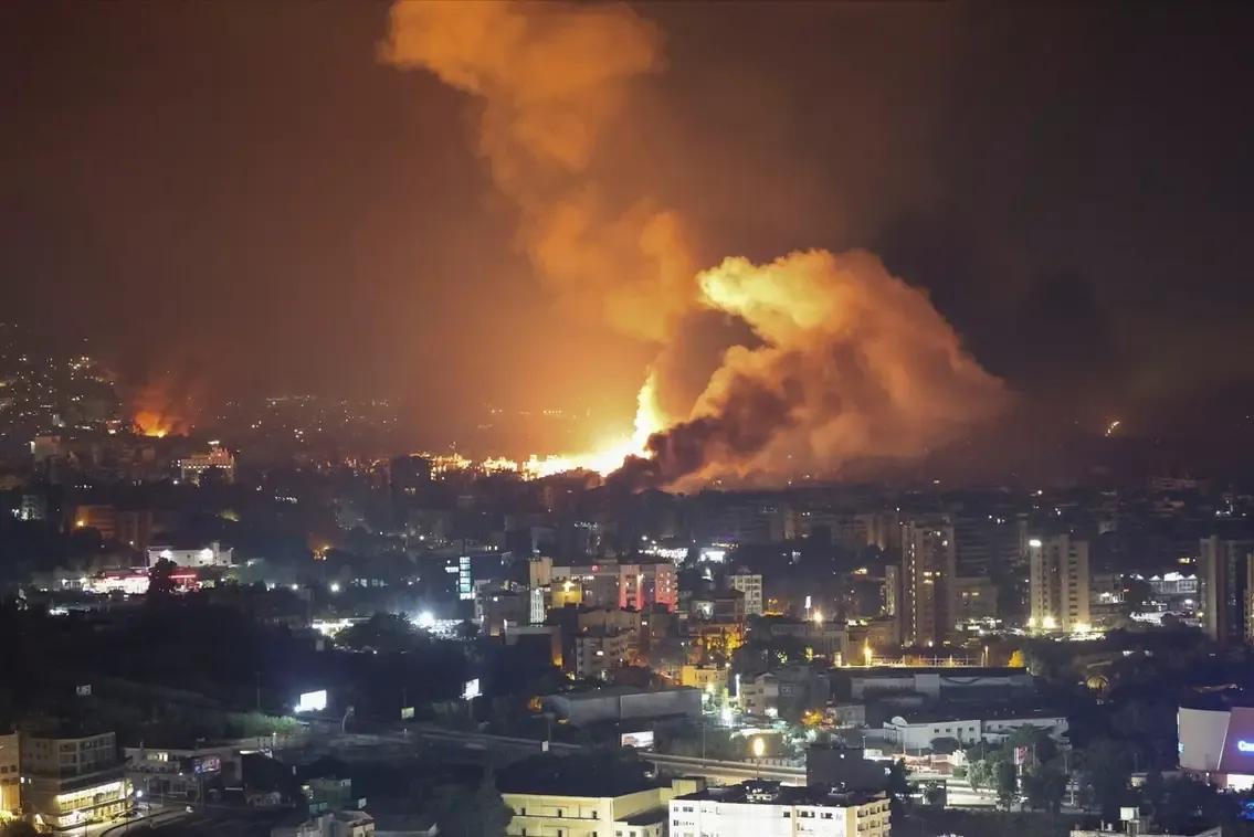 突然的最近，以色列🇮🇱对着伊朗🇮🇷突袭，人类历史上又一次偷袭主权国家的战