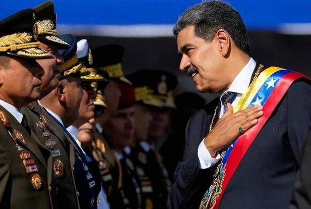 发现一个残酷真相：被美军抓走的马杜罗，已经被彻底遗忘？
人最怕的事情大概就是被人