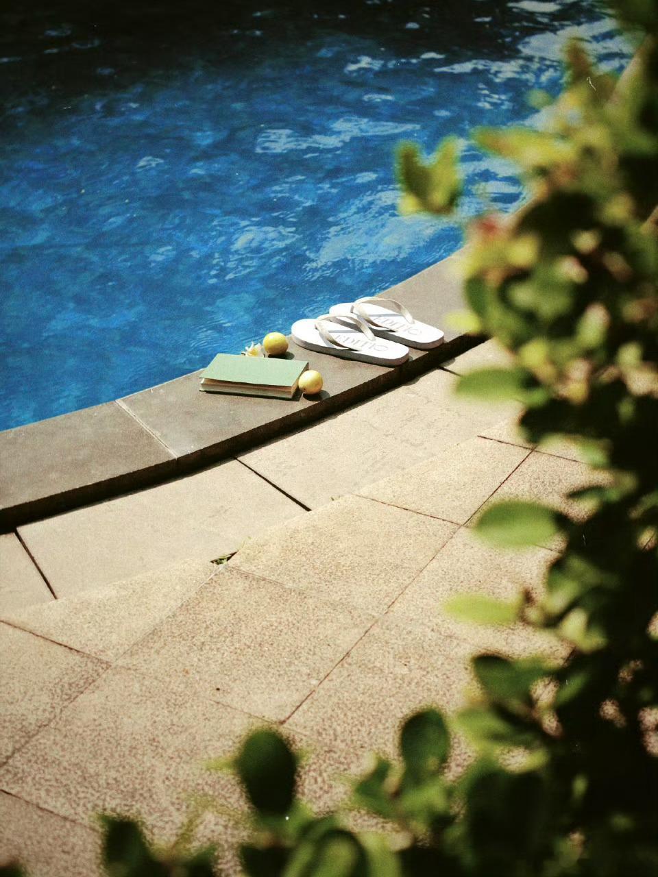 每个年轻都应该提前知晓人生中的重要事情：1.多读书，读好书。2.多运动，早睡早起