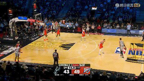 雷霆两次输球
一是输给杨瀚森的开拓者
二是输给少林寺门徒文班
事实证明中国篮球无