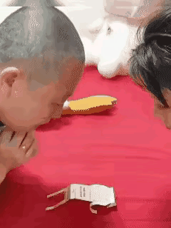 这游戏有意思
这都是我们小时候玩的
现在拿出来
还是很好玩