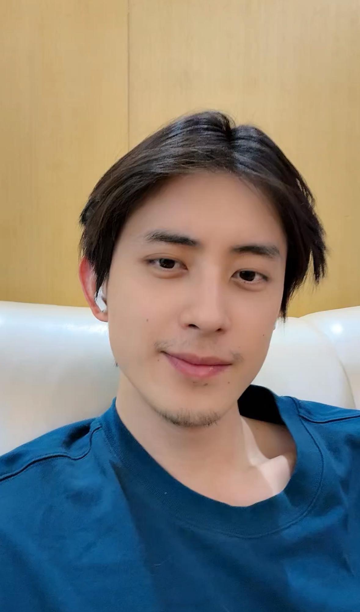 敖瑞鹏最新直播状态截图来了，感觉怎么样？[doge]敖瑞鹏直播 ​​​