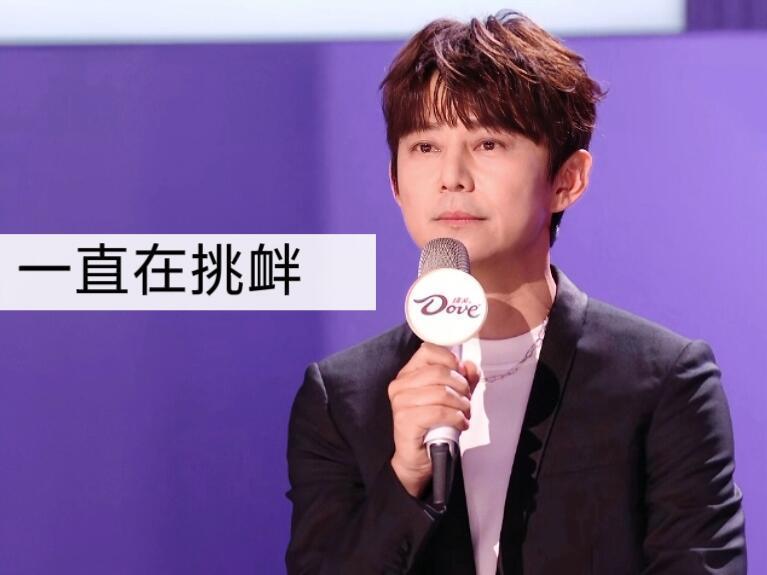 何炅又要准备五旬周考了何老师又又又要开启周考了，这次的周考比上次的小音综观众更多