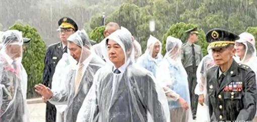 赖清德跑到金门高喊“寸土不让”，可如果对岸的大桥已经一段一段修到家门口，这句强硬