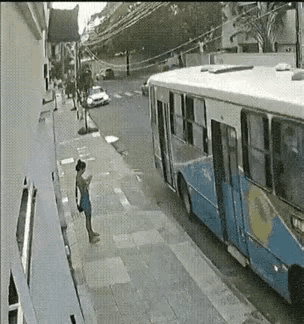 哎呀我去，现在见义勇为成本都这么高了？[赞]