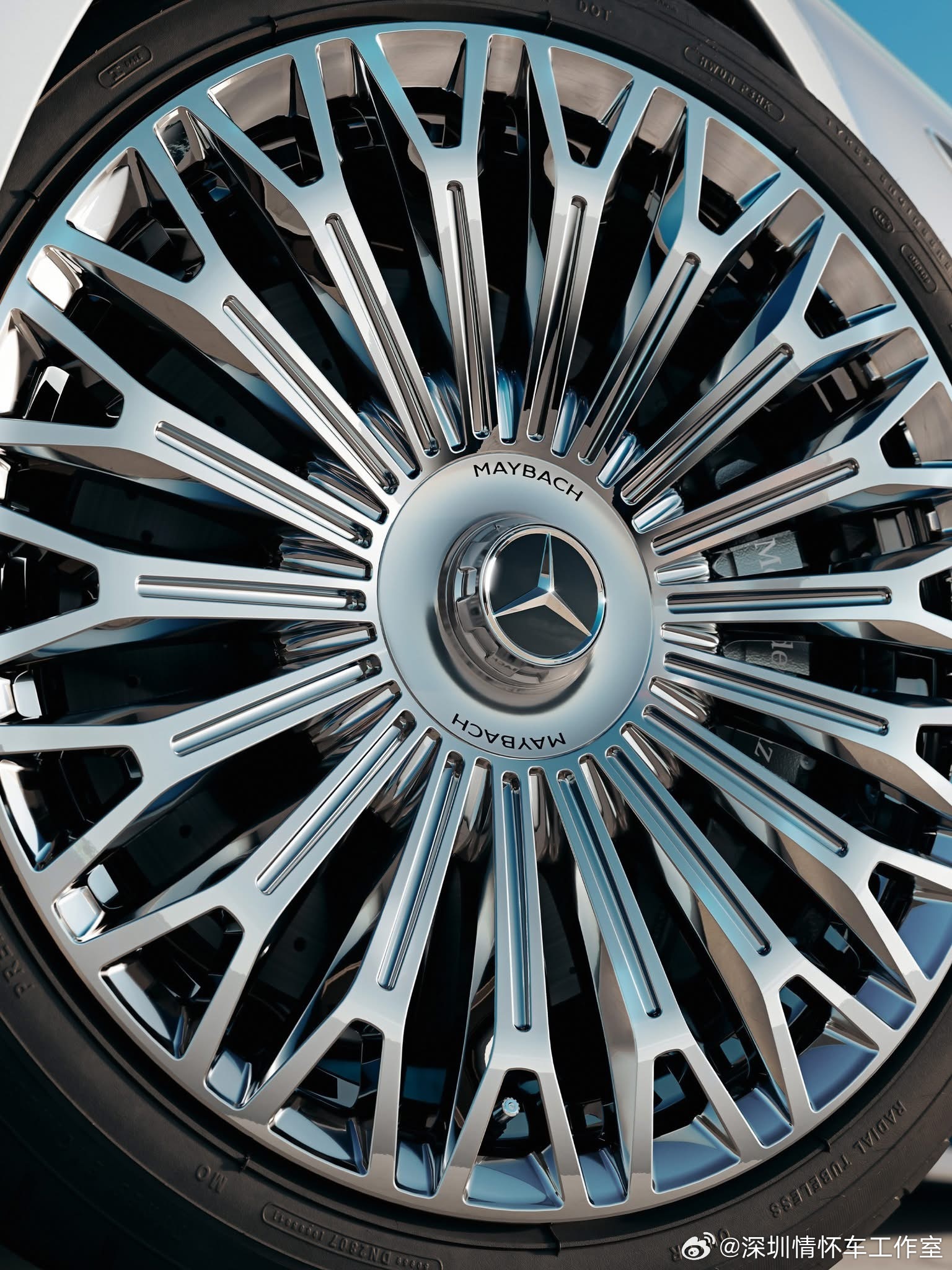 随着新迈巴赫上市，这次是迈巴赫第二次在中国全球首秀，12年前（2014）迈巴赫品