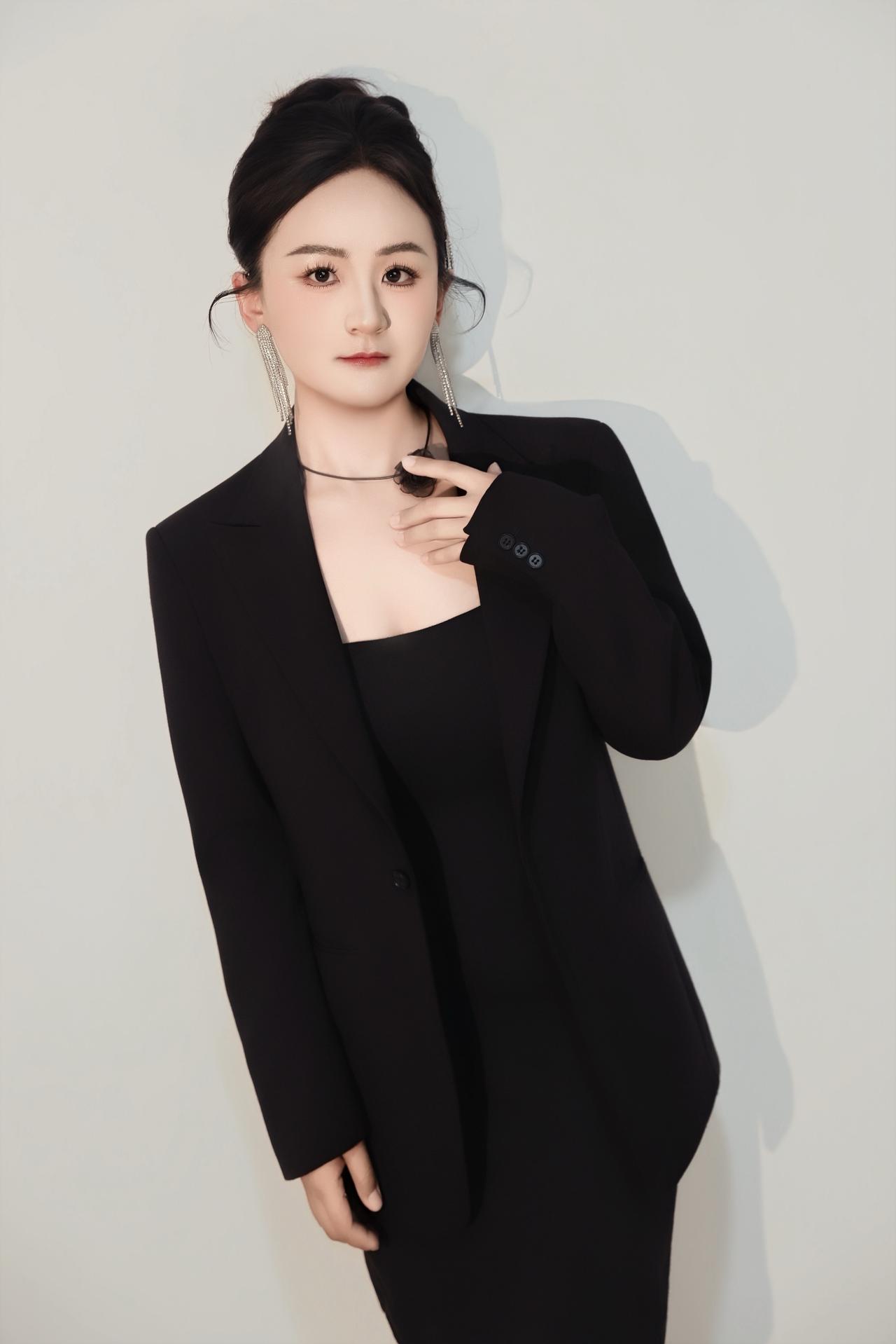 选一张当头像，哪个好看