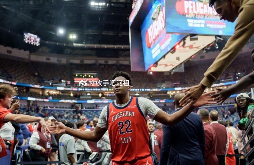 NBA常规赛继续进行，鹈鹕主场118-125输给掘金。鹈鹕13号秀奎因本场打出最