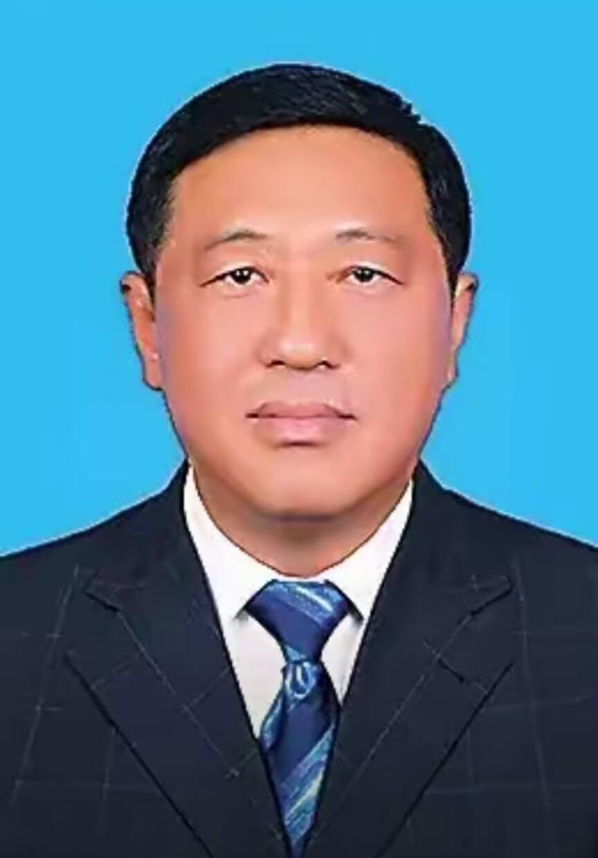 就在刚刚
界面快讯传来消息，刘俊道被查，翻看他的履历，1962年4月生的他，男，