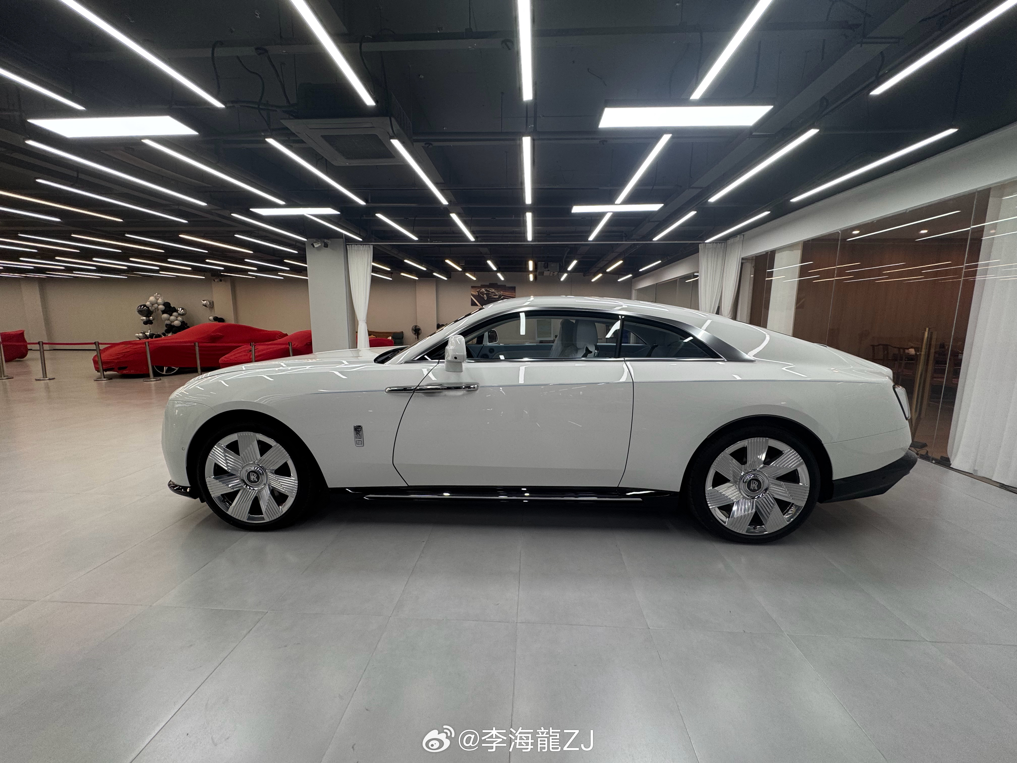全新劳斯莱斯满配闪灵全款已售.🛫还剩最后一台.喜欢的联系.价格感动💰  ​​