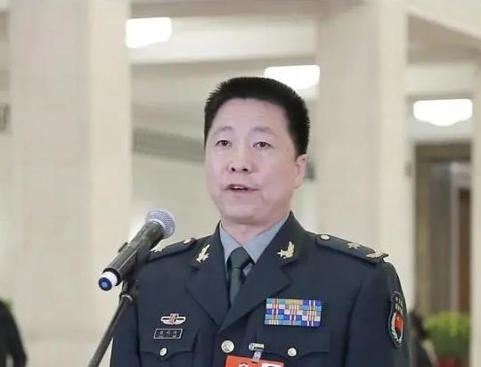 杨利伟为什么后来再也没有登天？其实他能活着回来已是万幸
 
2003年10月15