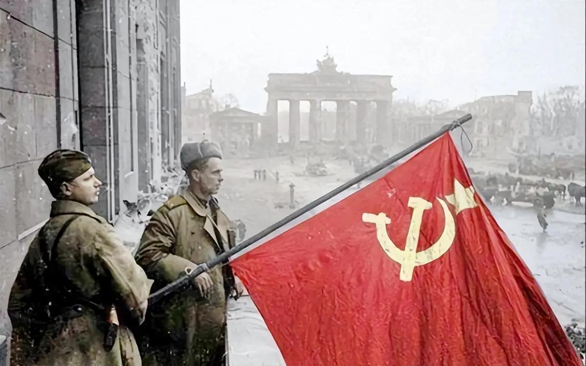美国怎么样会一夜解体，步苏联后尘？

美国会不会步苏联后尘？这不是杞人忧天，而是