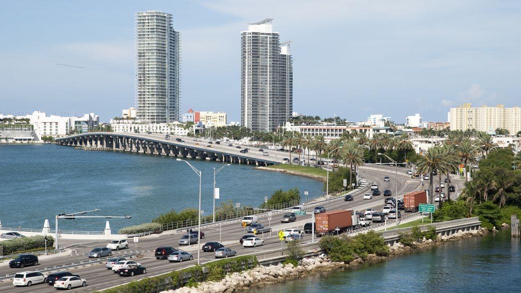 认知鸿沟：新加坡身份与利益博弈

新加坡外交 新加坡战略定位 新加坡中国互勉 新