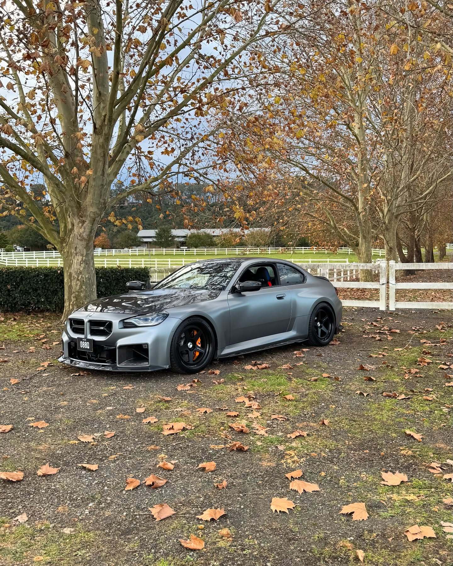 宽体的冰冻灰G87配纯黑轮毂，宁静中带着野性bmwsky[超话]mpower宝马