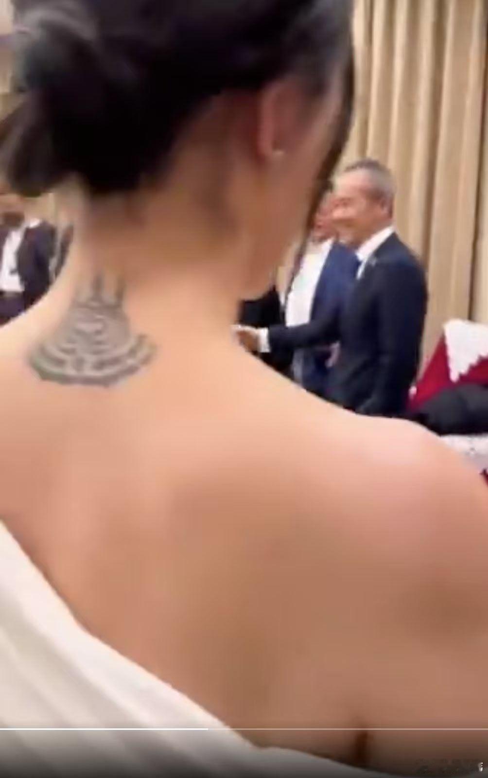 考考眼力：那个男人是谁？ 惠州