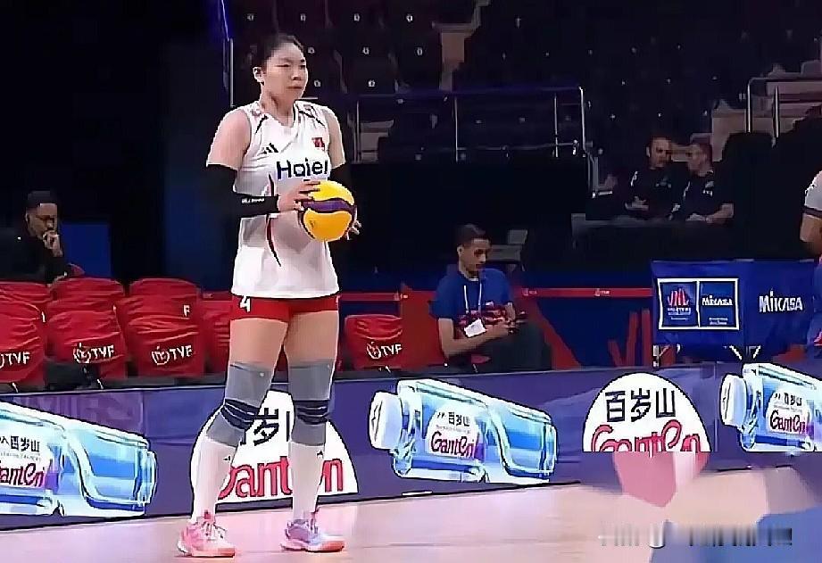 正在直播：世联赛中国女排vs巴西！

本场比赛，将是中国女排和巴西队排名第一的球