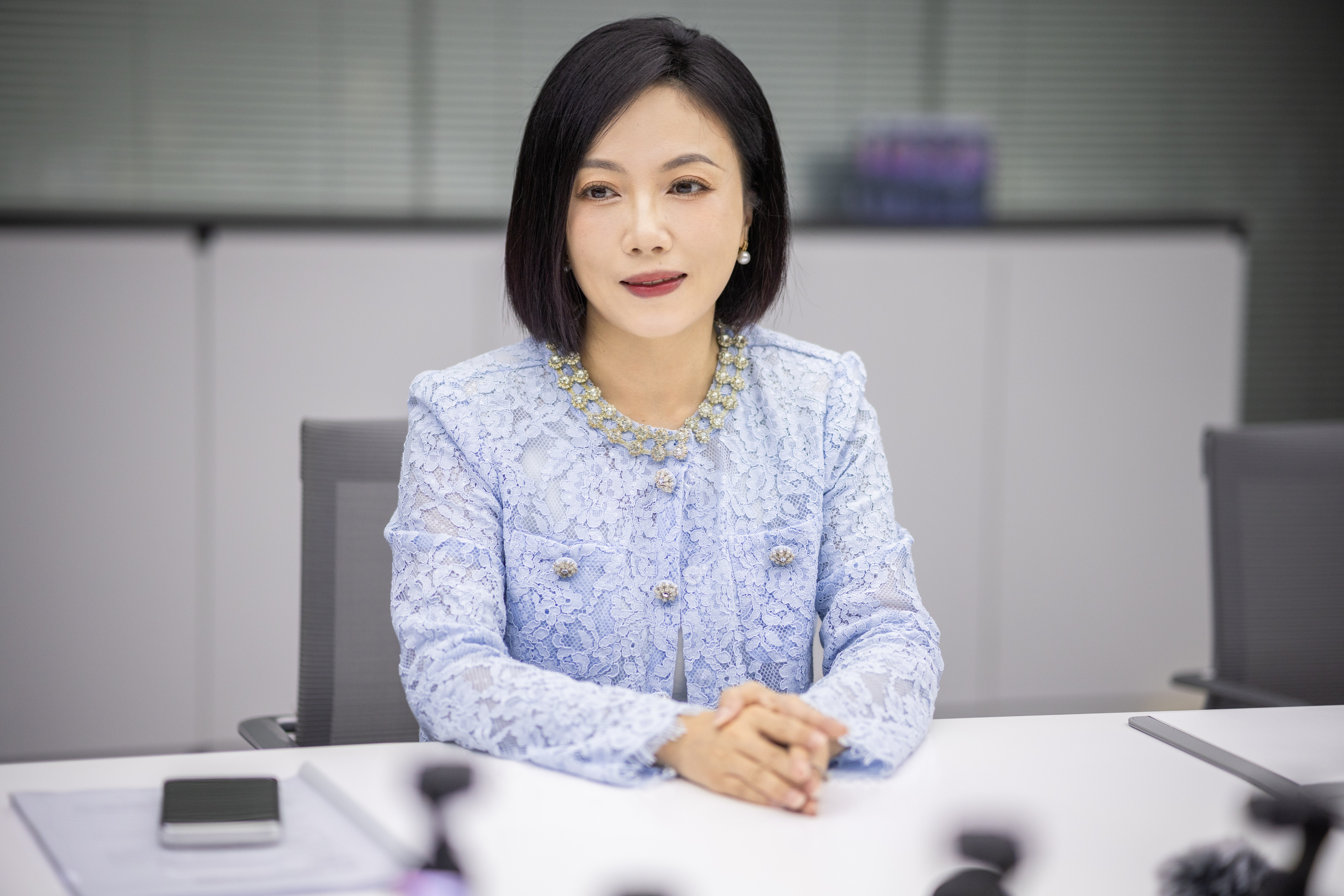 #建议专项监管AI数字人直播# 【全国人大代表、美的集团钟铮：设立AI数字人直播