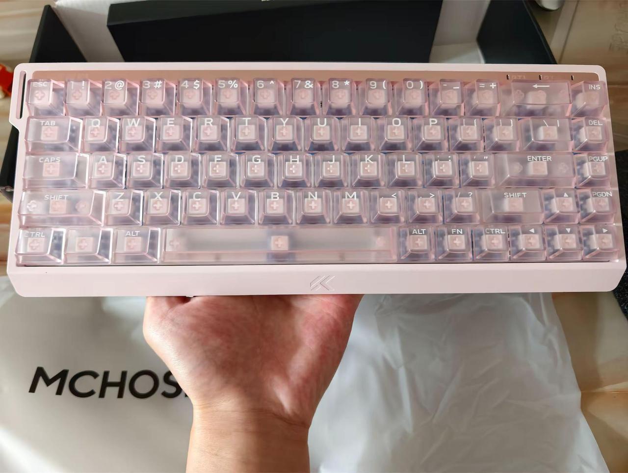 新伙伴哈哈，键盘越粉挨揍越狠 迈从Ace68v2 迈从