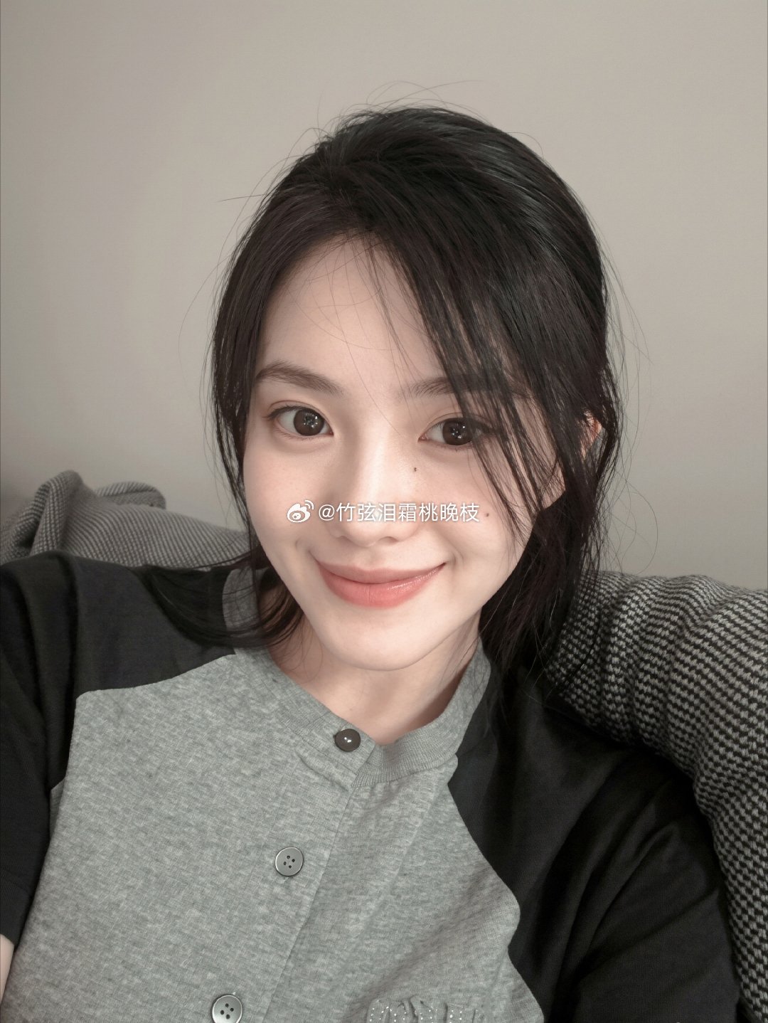 刘浩存lhc刘浩存太灵了 lhc刘浩存红裙 “神明赋予万物至生命 你赋予我深情而