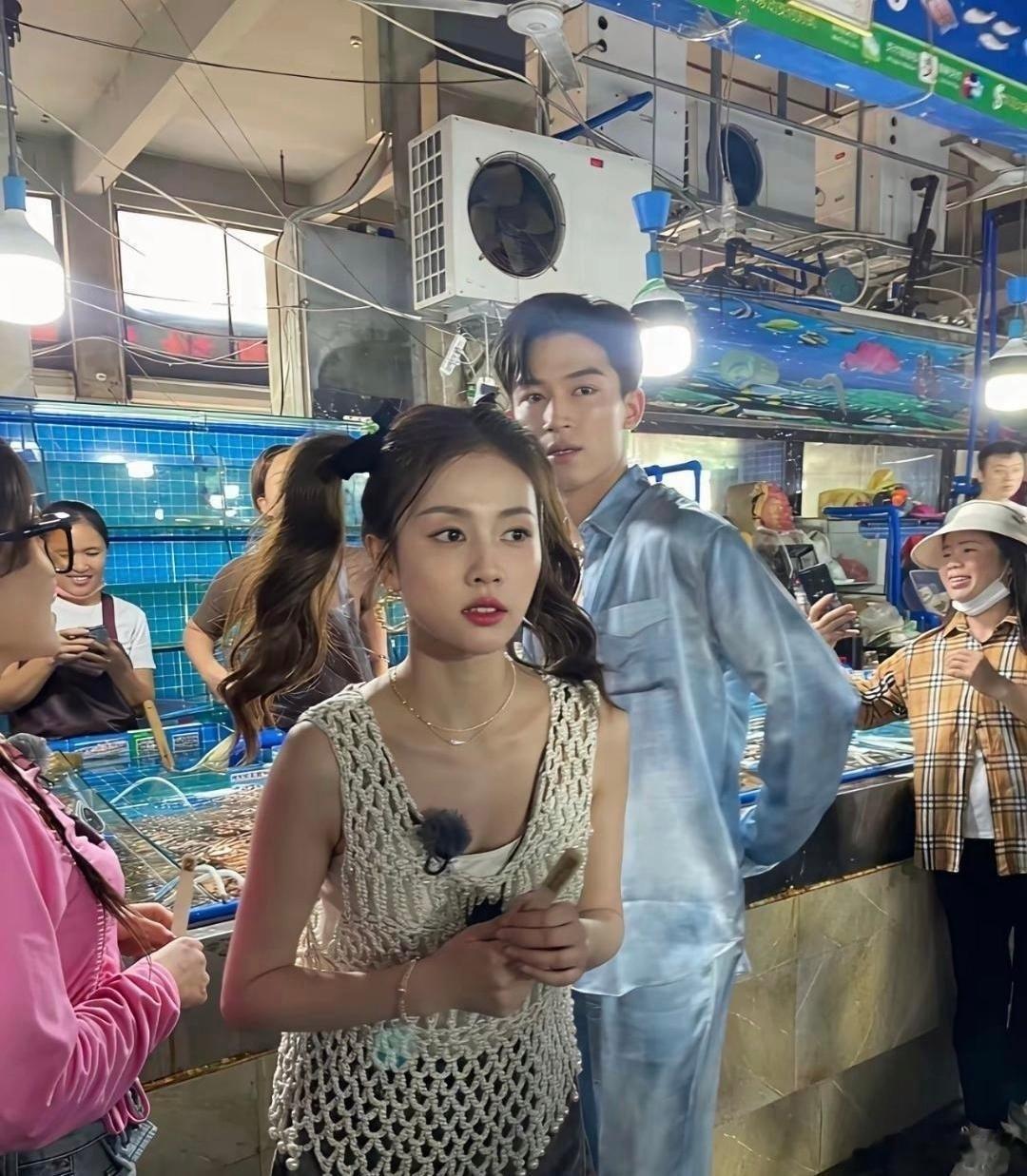 怎么那么多人说白鹿长相普通啊，生图这样还普通？白鹿剧宣的神她来了 