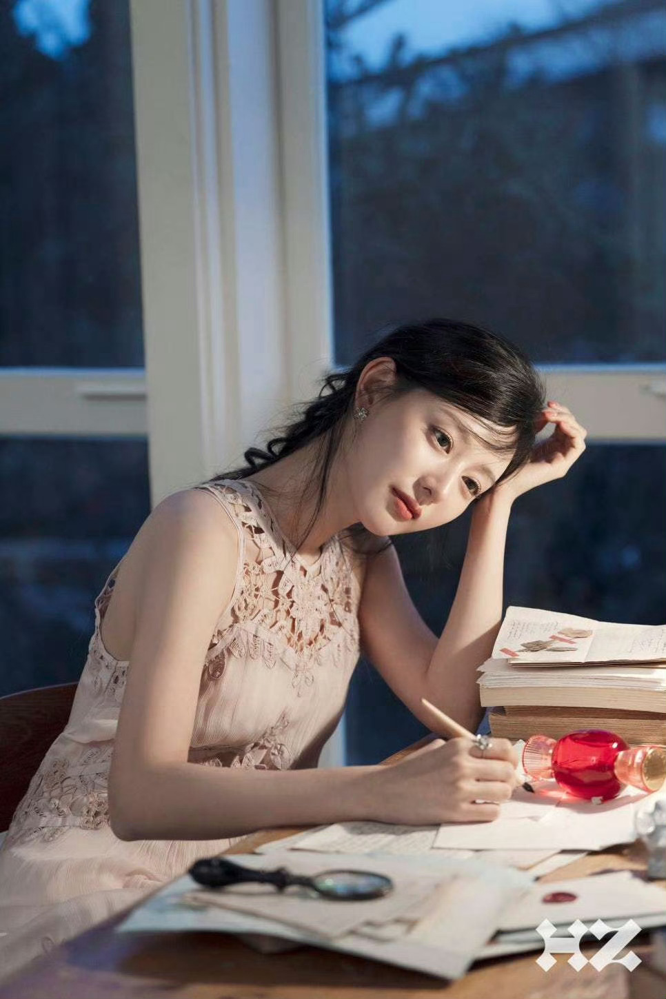 就是很有让人不顾一切喊妈妈的冲动….（金智媛 ​​​