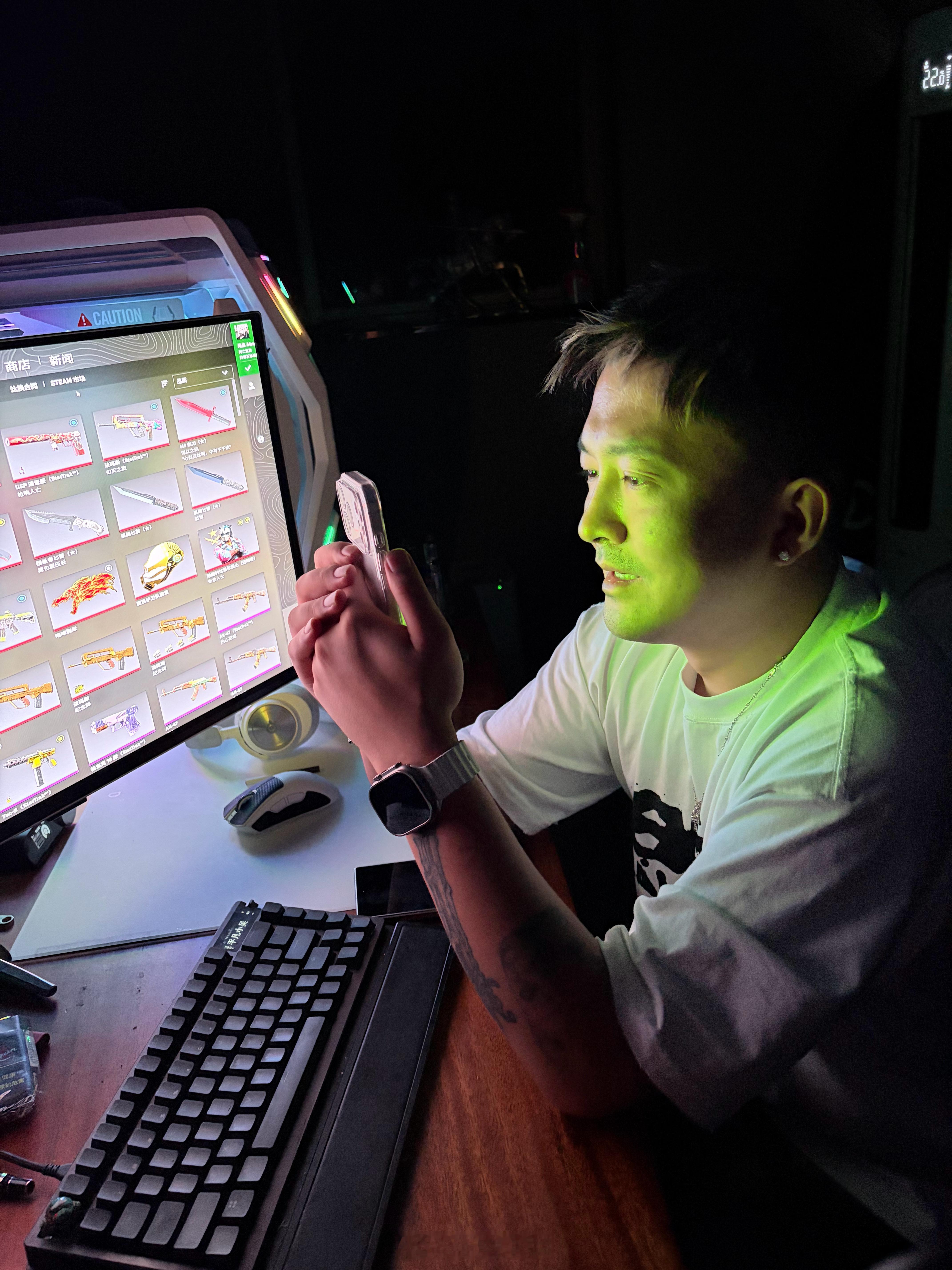天冷了 盖被子了 家人们CS2饰品价格崩盘 ​​​