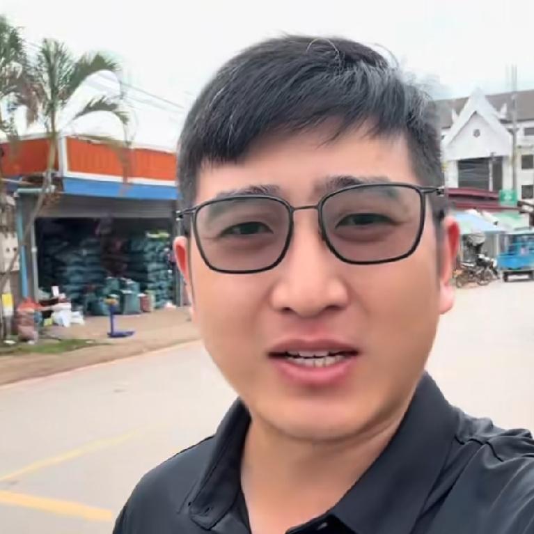 大山和诗诗没有分手，他们闹矛盾只是因为一些琐事，现在大山和诗诗在老挝勐赛盖的房子