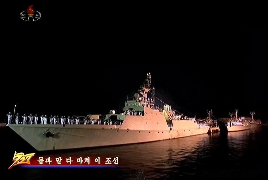 朝鲜人民军的新型导弹护卫舰也露了一下脸 ​​​