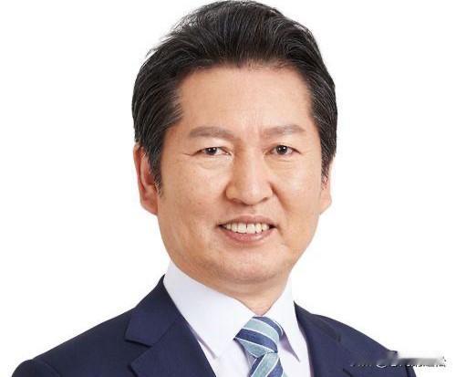郑清来击败朴赞大，当选韩国执政党党首！
在今天的共同民主党全党大会上，郑清来击败