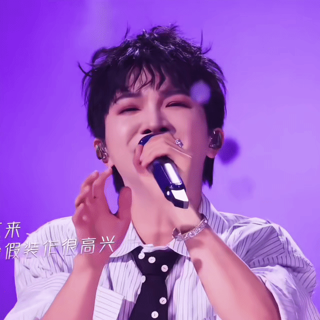 【圈宝和米说晚安】夜是相遇的序曲，在那星河尽头等待，惊动了月的安眠，喧嚣了思念的