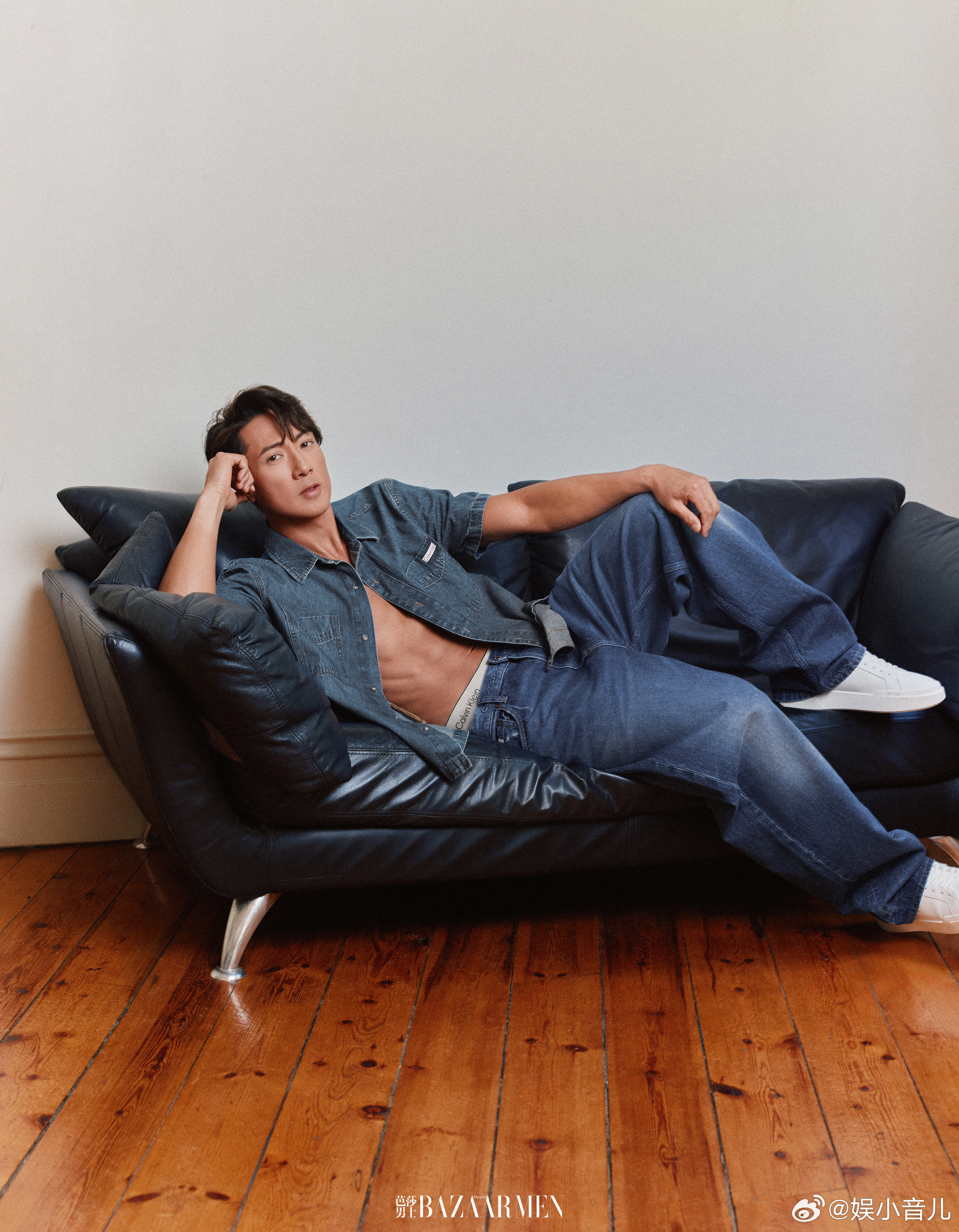 芭莎男士吴尊二月刊封面吴尊都市松弛感大片 被吴尊这组芭莎大片狠狠治愈！无刻意摆拍