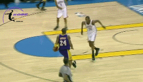 科比使用街球动作“拜佛”戏耍杜兰特，那会杜兰特还是小阿杜