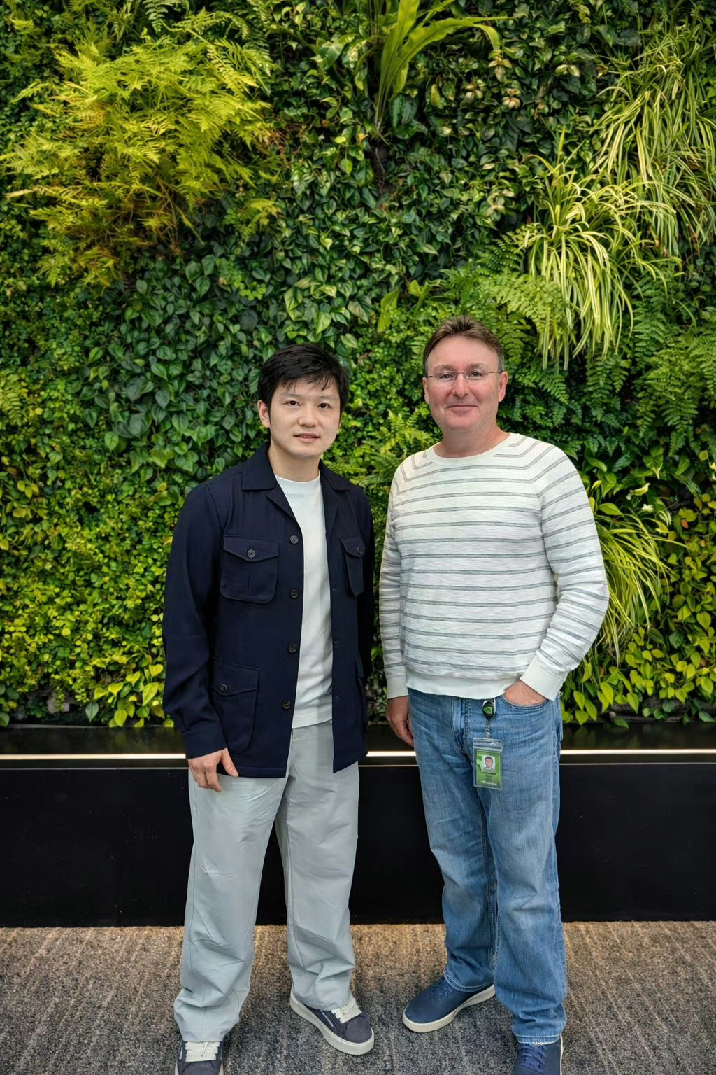 跨界同框氛围感拉满！英伟达副总裁Vladimir Troy晒出与樊振东合影，双向