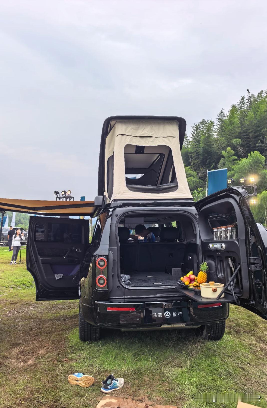 临时改装的车顶帐篷会不会漏雨，纯好奇！是不是密封的？车身内部四周如果能再套一层电