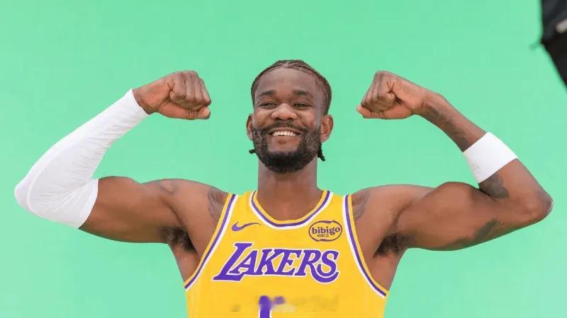 11月19日讯 今日NBA常规赛，湖人140-125战胜爵士。本场比赛，德安德烈