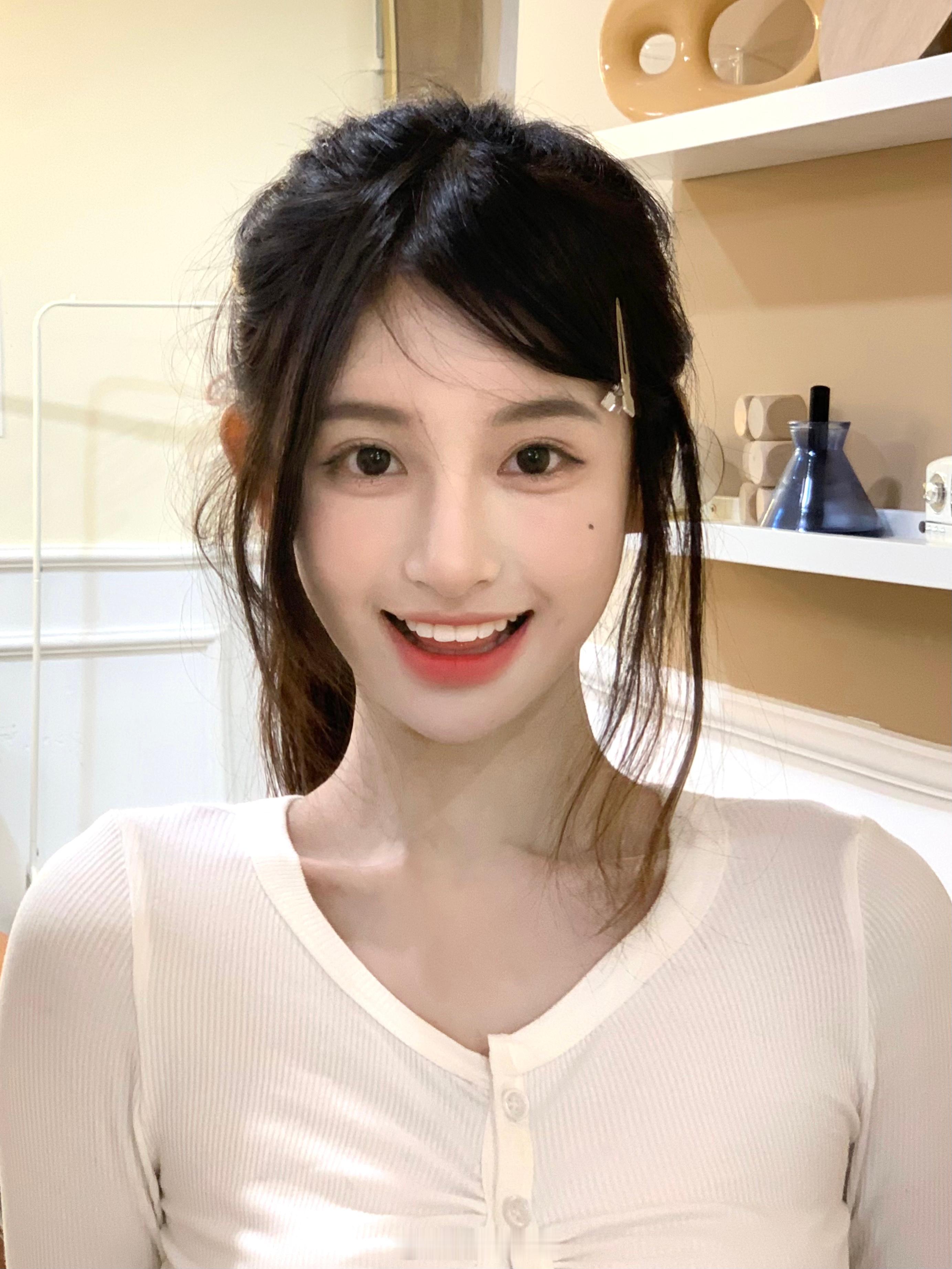 好喜欢我的眉眼！（又去纹眉毛噜 ​​​