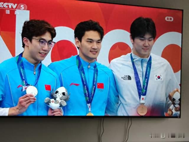 31岁老将徐嘉余一两金