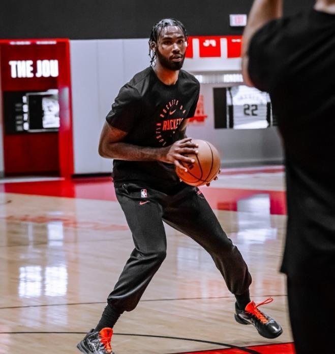 一周之后，火箭队的季后赛就要来了。现在火箭队已经被定在了西部第五的位置上，虽然失