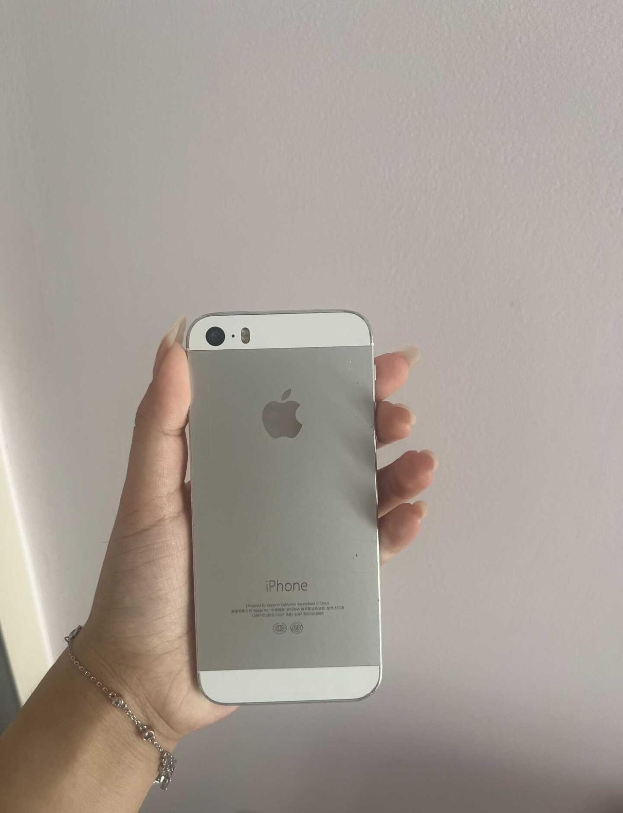 开除一个5s
16gb 有指纹 可插卡 备用机 古早 古董手机