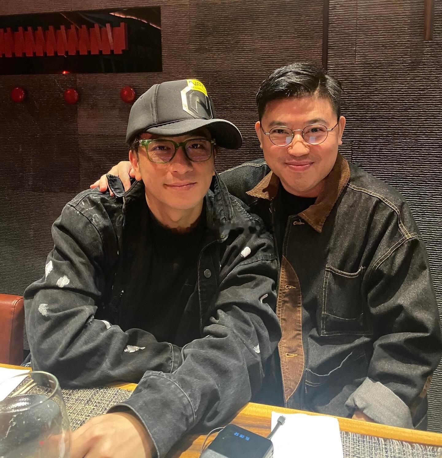 导演叶念琛晒与吴卓羲合照🤓 ​​​